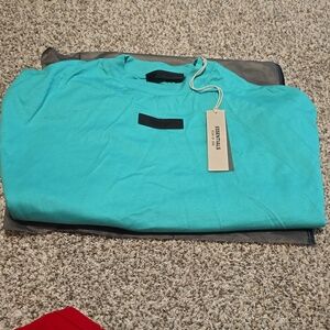 Essential Medium Tshirt